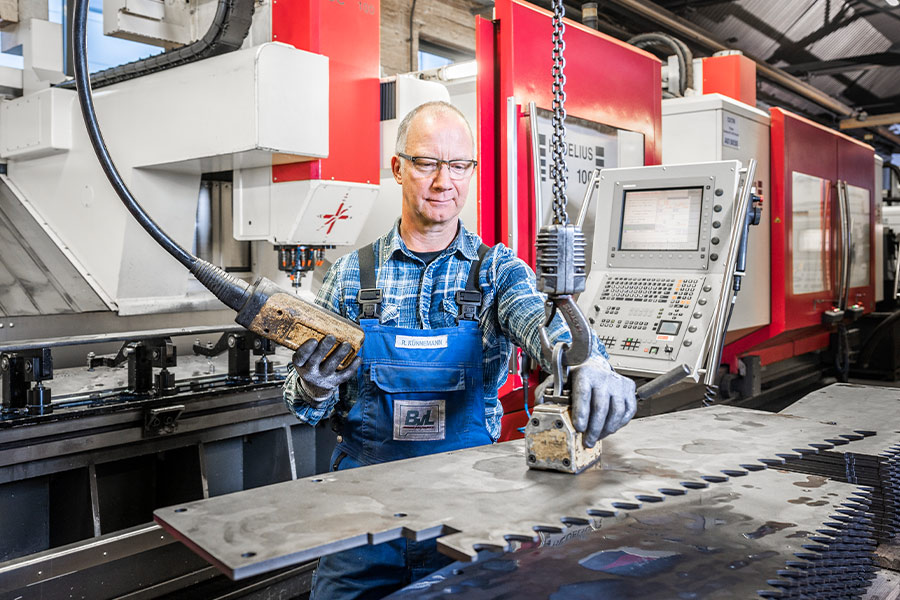 Maschinenbediener Metall-Presse (m/w/d)